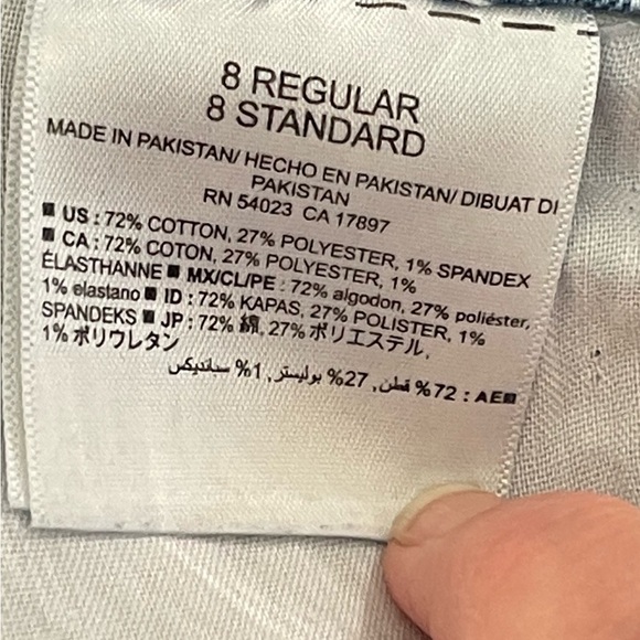 Old Navy Straight Crop Distressed Jeans Women’s Size 8 Regular Light Wash - Picture 5 of 7